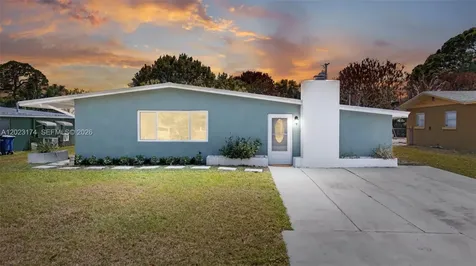 1013 Hispana Avenue Fort Pierce FL 34982