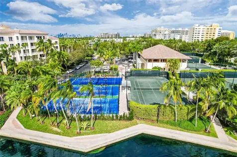711 Crandon Boulevard Key Biscayne FL 33149