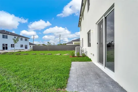 22555 SW 125 Avenue Miami FL 33170
