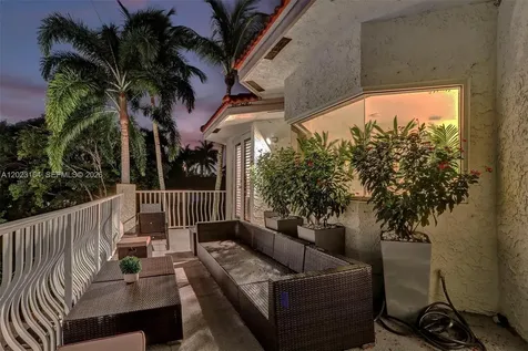 12140 SW 3rd Street Plantation FL 33325