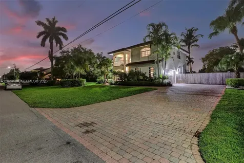 12140 SW 3rd Street Plantation FL 33325