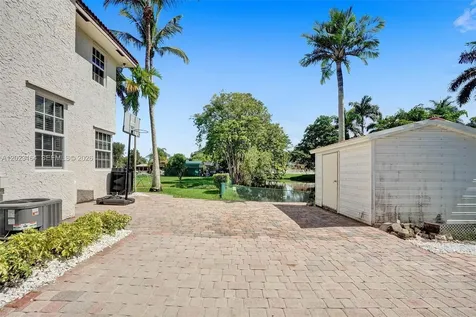 12140 SW 3rd Street Plantation FL 33325