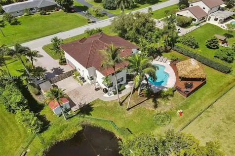 12140 SW 3rd Street Plantation FL 33325