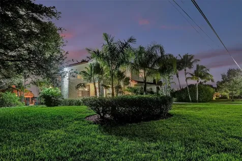 12140 SW 3rd Street Plantation FL 33325