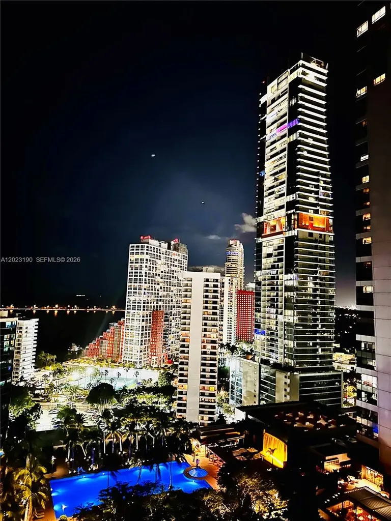 185 SE 14th Terrace Miami FL 33131