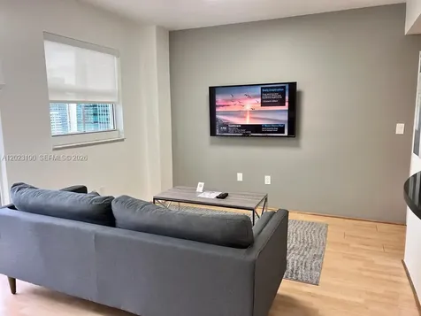 185 SE 14th Terrace Miami FL 33131