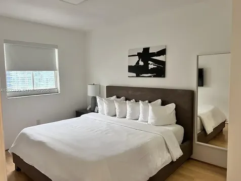 185 SE 14th Terrace Miami FL 33131