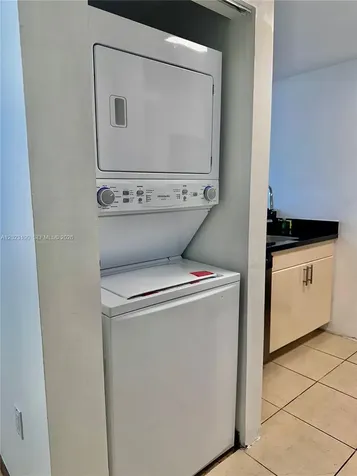 185 SE 14th Terrace Miami FL 33131