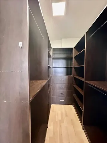 185 SE 14th Terrace Miami FL 33131