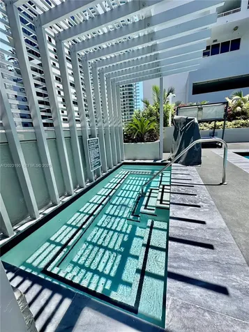 185 SE 14th Terrace Miami FL 33131