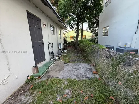 2216 Fillmore Street Hollywood FL 33020