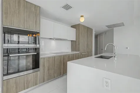 2900 NE 7th Avenue Miami FL 33137