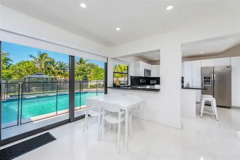 2330 NE 195th Street Miami FL 33180