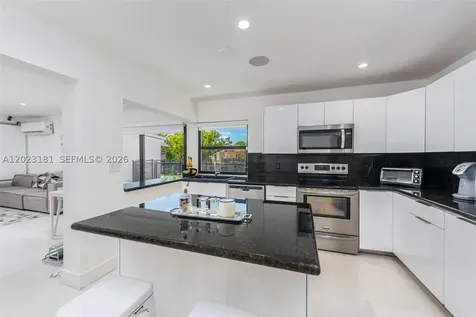 2330 NE 195th Street Miami FL 33180