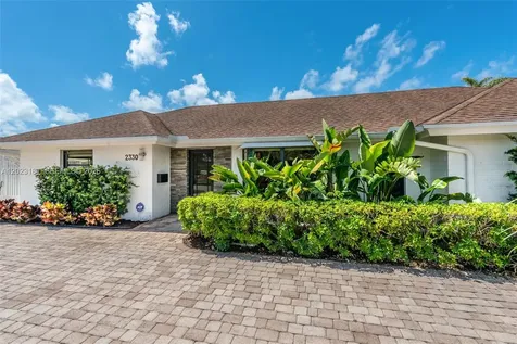 2330 NE 195th Street Miami FL 33180
