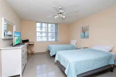 19601 E Country Club Drive Aventura FL 33180