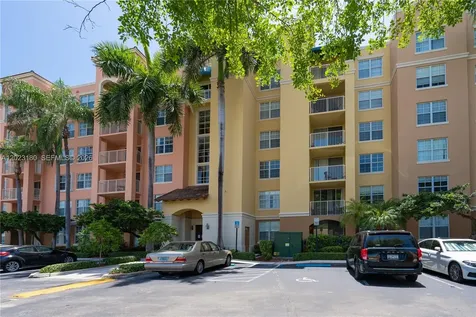 19601 E Country Club Drive Aventura FL 33180