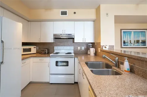 19601 E Country Club Drive Aventura FL 33180