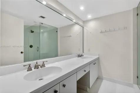 2000 Towerside Terrace Miami FL 33138
