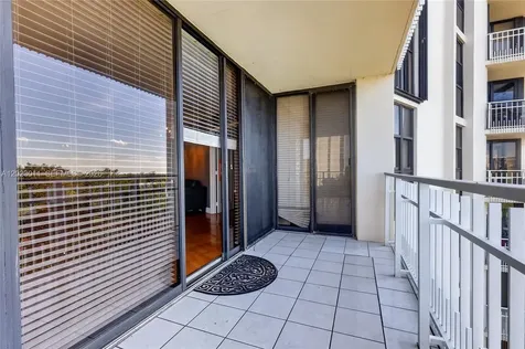 2000 Towerside Terrace Miami FL 33138