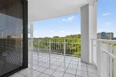 2000 Towerside Terrace Miami FL 33138