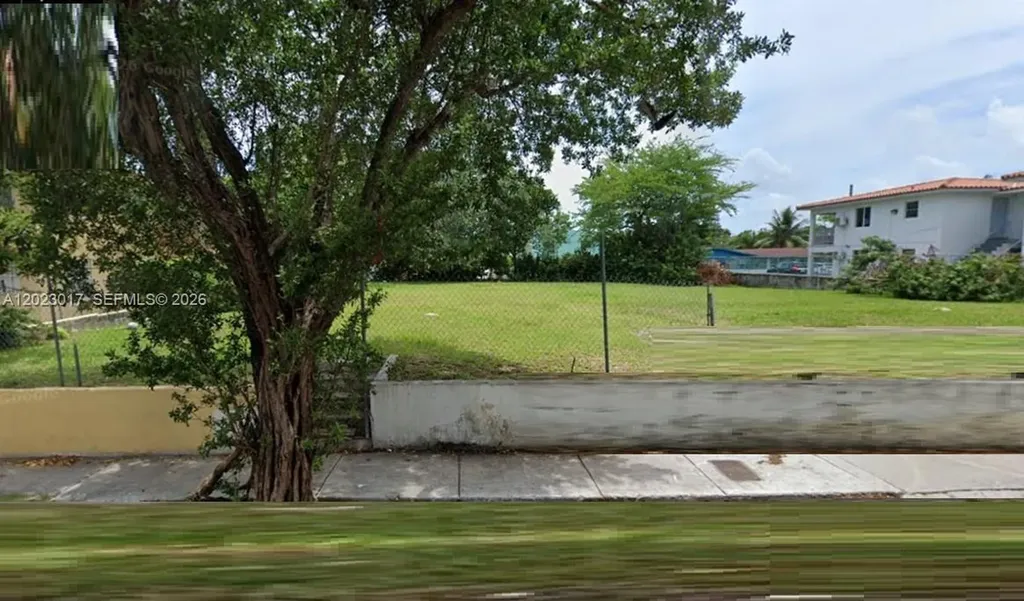 240 SW 7th Avenue Miami FL 33130