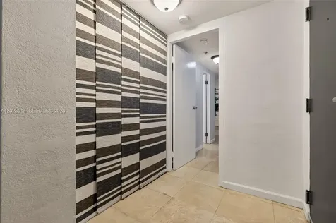 19201 Collins Avenue Sunny Isles Beach FL 33160