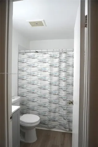 17901 NW 68th Avenue Hialeah FL 33015