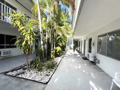 7935 Carlyle Avenue Miami Beach FL 33141