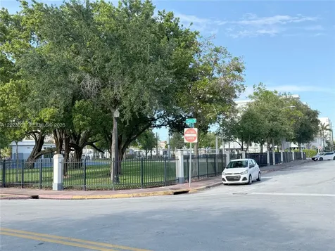 7935 Carlyle Avenue Miami Beach FL 33141