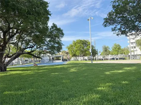 7935 Carlyle Avenue Miami Beach FL 33141