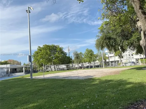 7935 Carlyle Avenue Miami Beach FL 33141