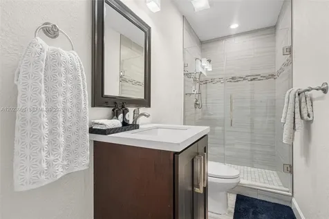 4270 NW 20th Avenue Oakland Park FL 33309