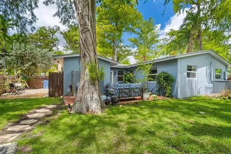 4270 NW 20th Avenue Oakland Park FL 33309
