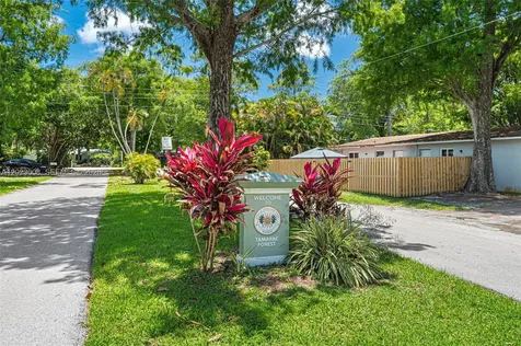 4270 NW 20th Avenue Oakland Park FL 33309