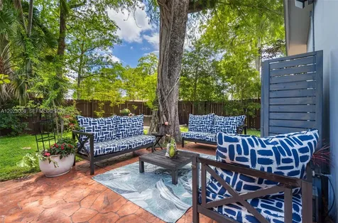 4270 NW 20th Avenue Oakland Park FL 33309