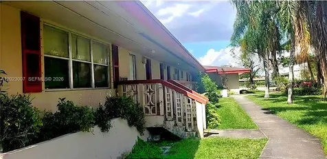 5498 NW 11th Street Plantation FL 33313