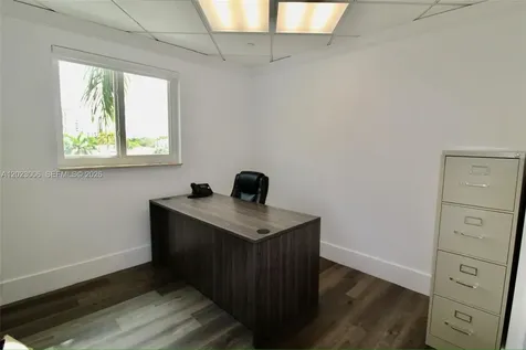 770 Ponce De Leon Boulevard Coral Gables FL 33134