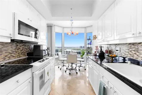 21055 Yacht Club Drive Aventura FL 33180