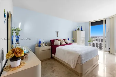 21055 Yacht Club Drive Aventura FL 33180