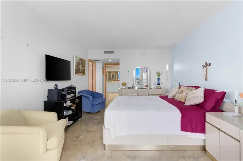 21055 Yacht Club Drive Aventura FL 33180
