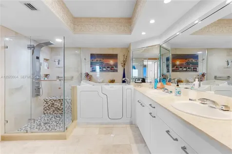 21055 Yacht Club Drive Aventura FL 33180