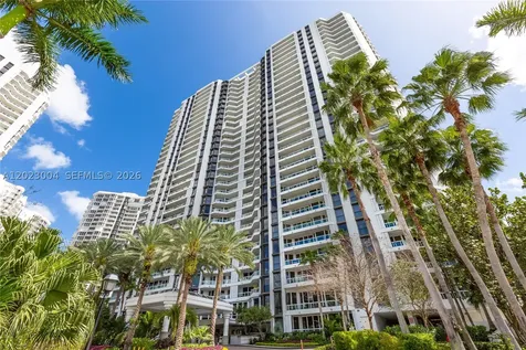 21055 Yacht Club Drive Aventura FL 33180