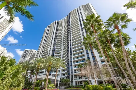 21055 Yacht Club Drive Aventura FL 33180