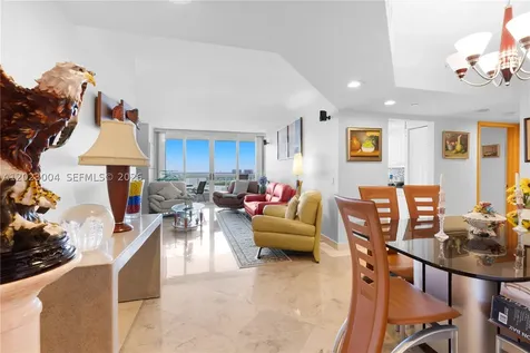21055 Yacht Club Drive Aventura FL 33180