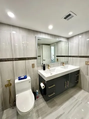 2017 S Ocean Drive Hallandale Beach FL 33009