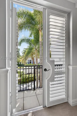 656 Hermitage Circle Palm Beach Gardens FL 33410
