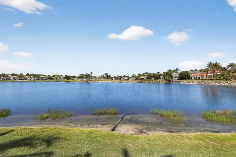 656 Hermitage Circle Palm Beach Gardens FL 33410