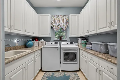 656 Hermitage Circle Palm Beach Gardens FL 33410