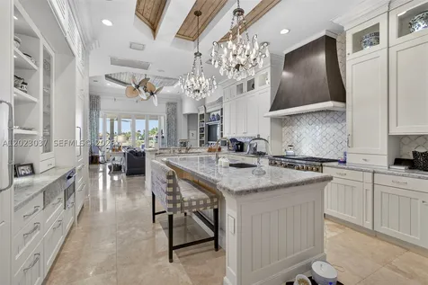 656 Hermitage Circle Palm Beach Gardens FL 33410